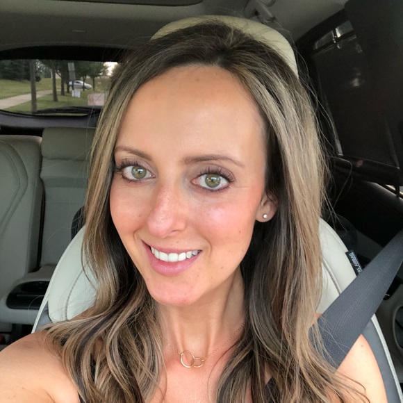 Meet your Posher ⭐️ Posh Ambassador⭐️ - Picture 2 of 12